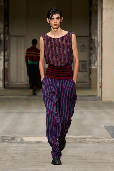 Look 29